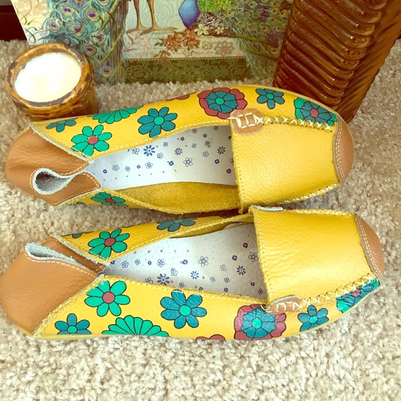 Shoes - Flower Patterned Rubber Soled Flats